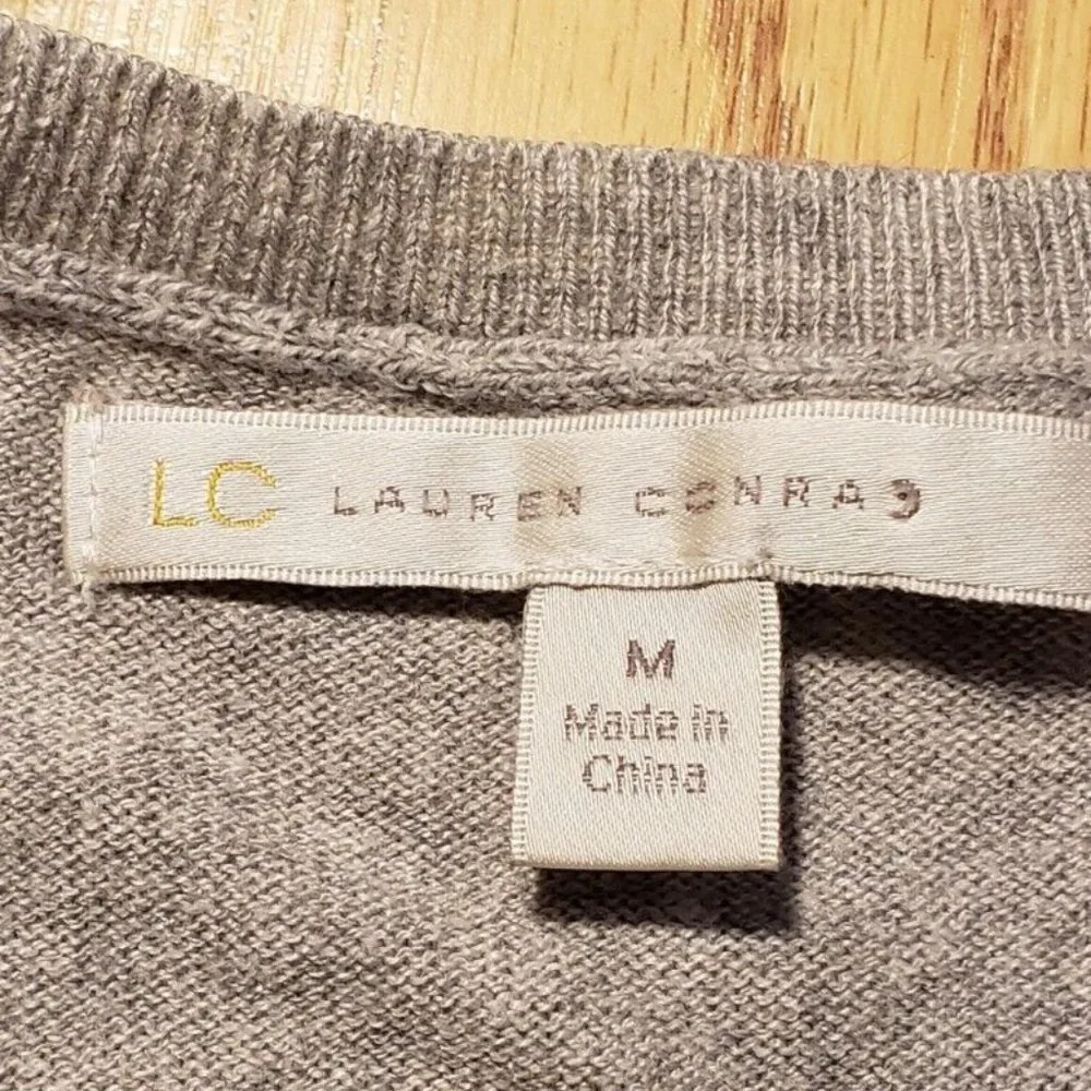 Lauren Conrad Women's Sweater  Size: Medium
